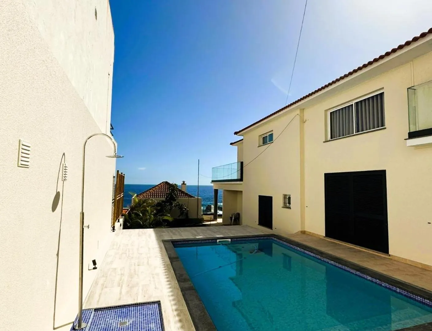 Pearls Beach Villa Porto Moniz