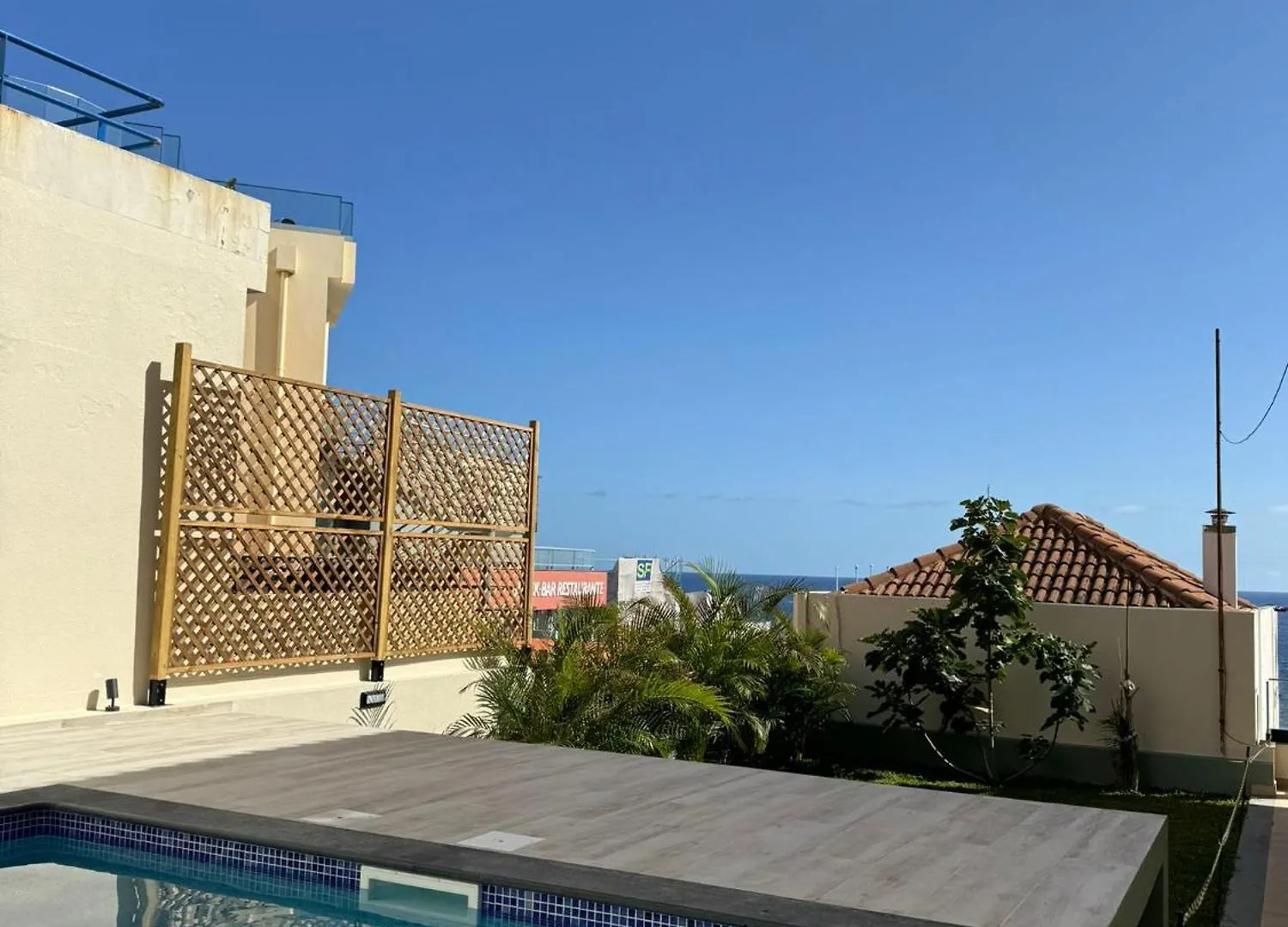 Pearls Beach Villa Porto Moniz 0*,  Portugal